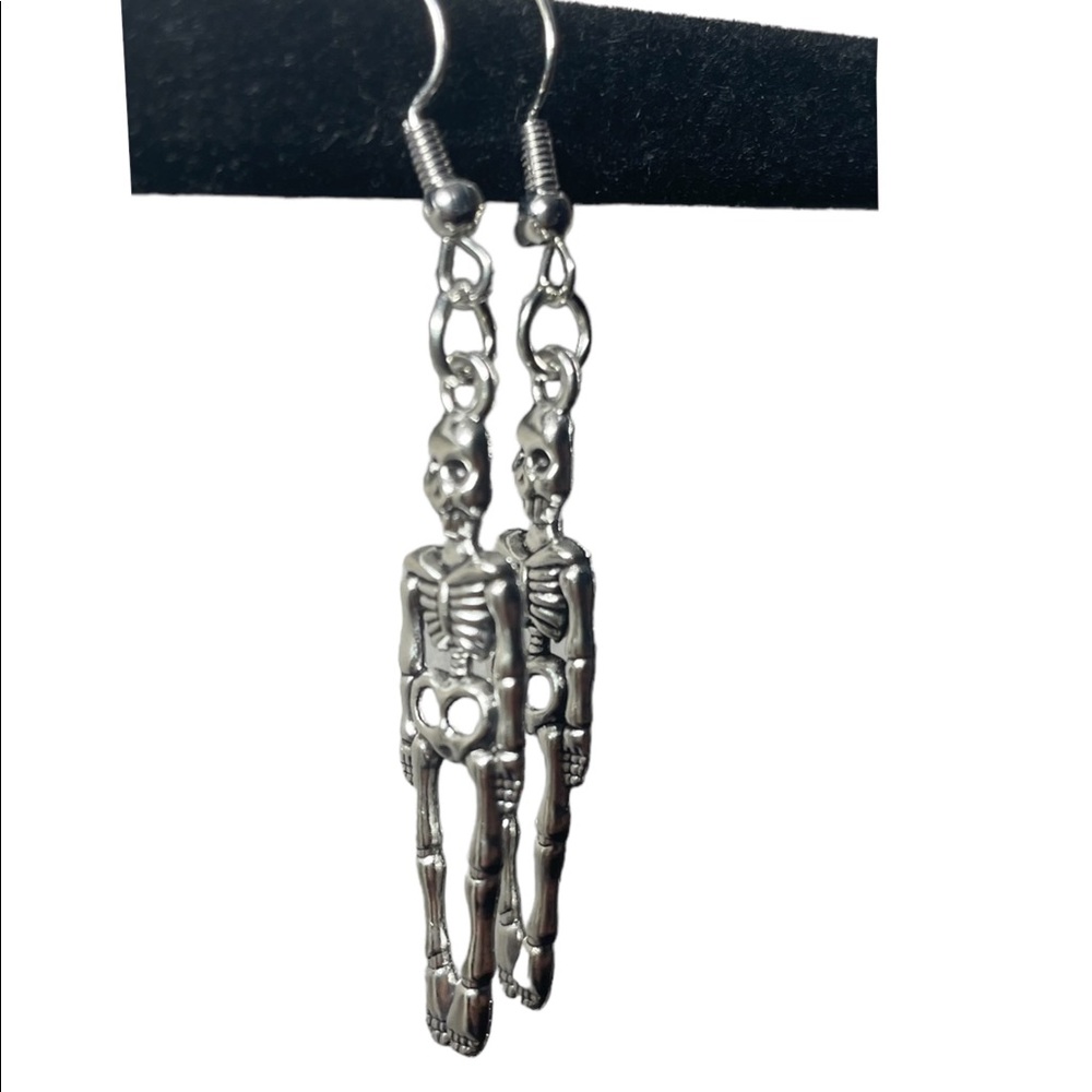 Smelly earrings